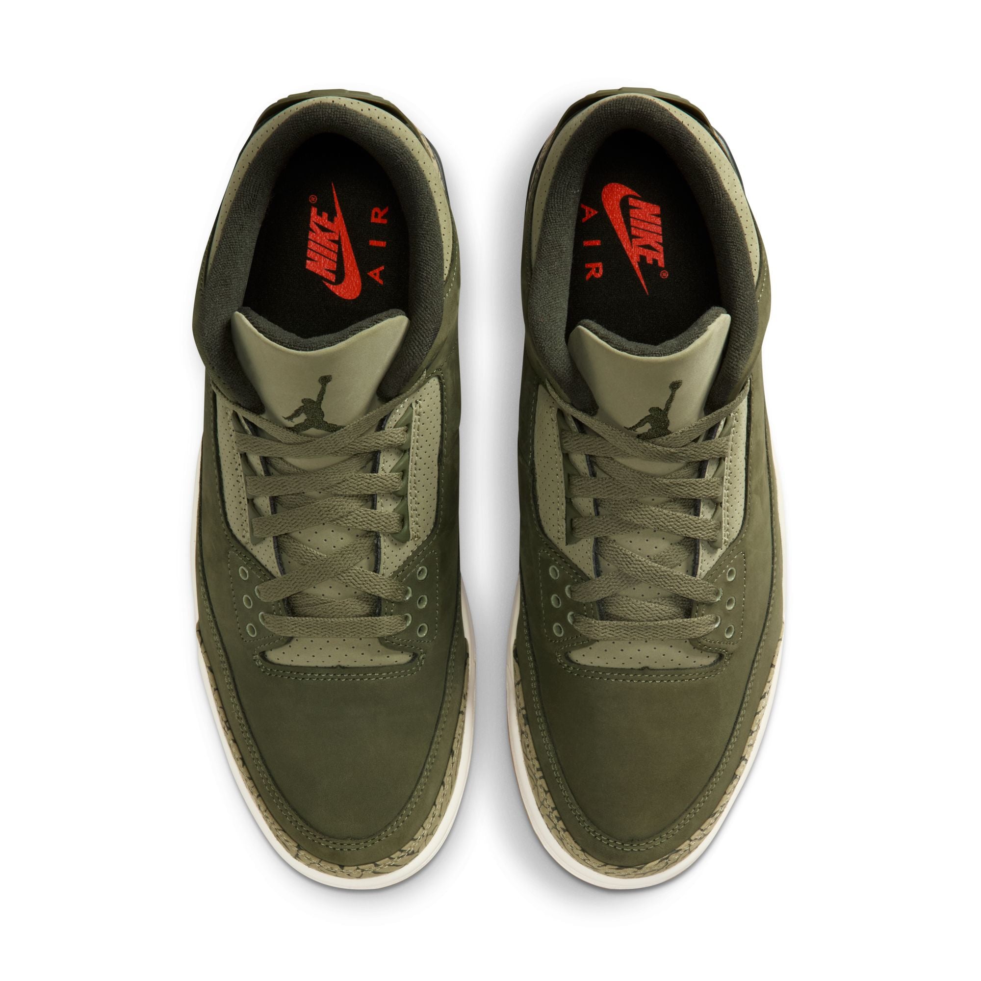 Air Jordan 3 Retro-thumbmail-4
