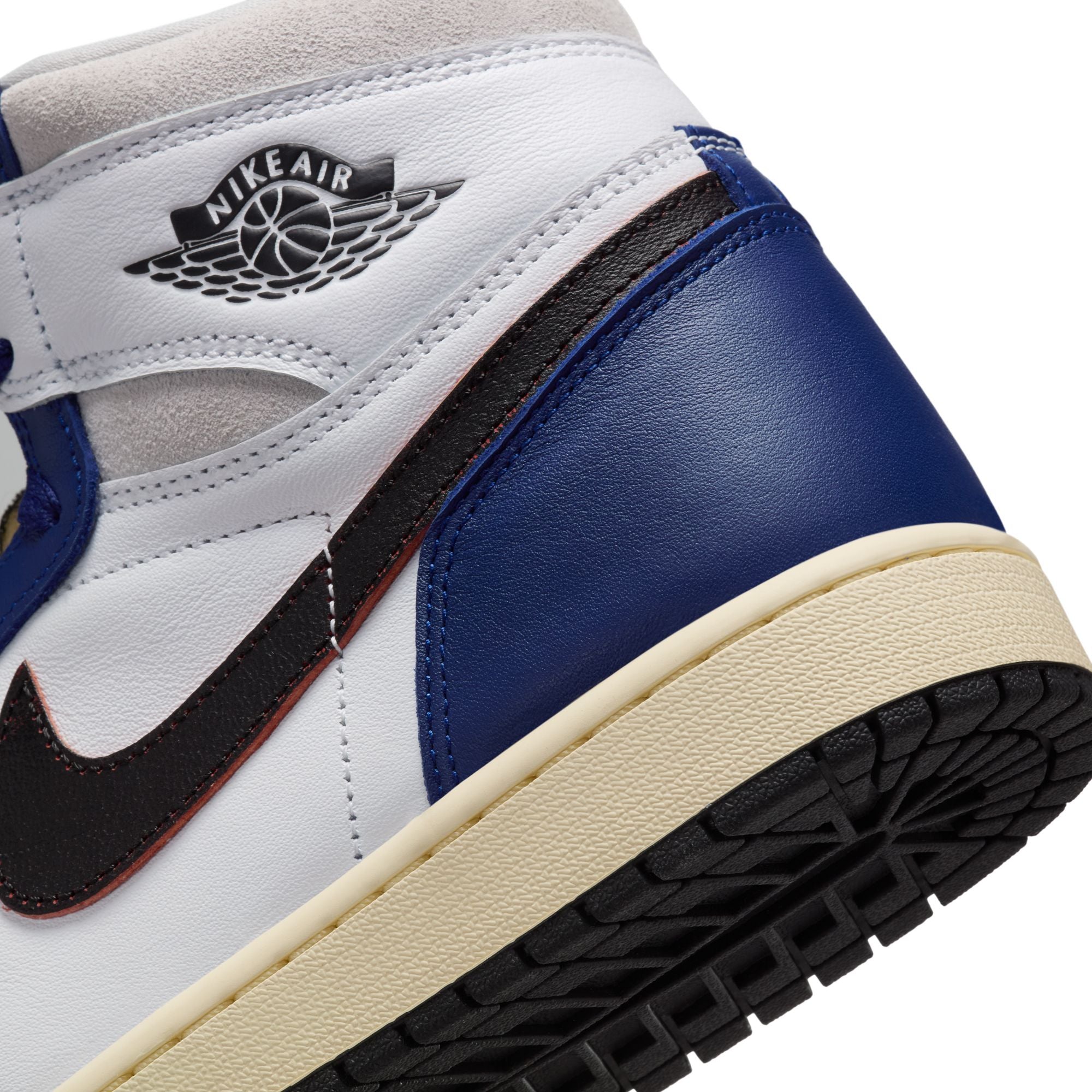 Air Jordan 1 High OG-thumbmail-11