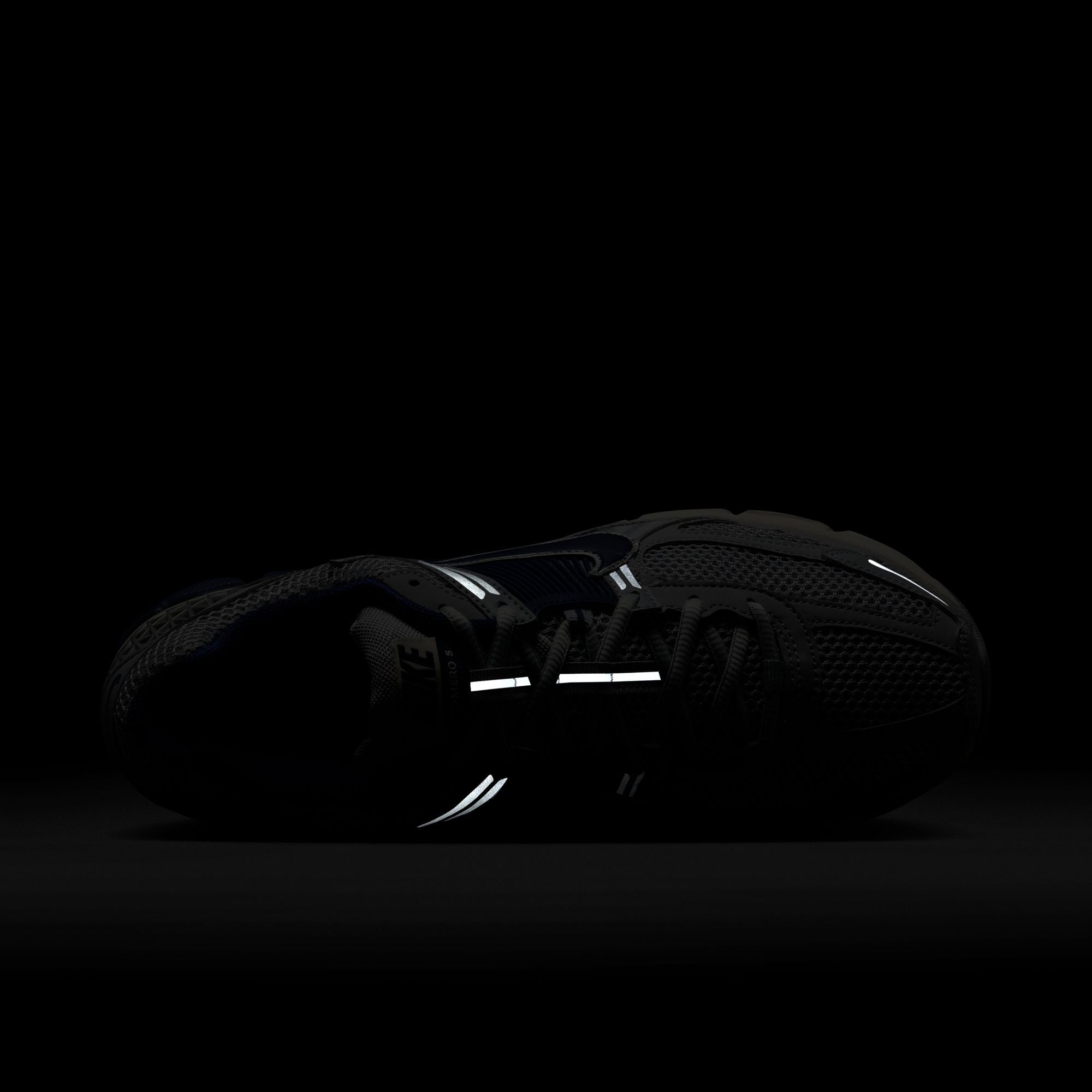 Nike Zoom Vomero 5-thumbmail-12