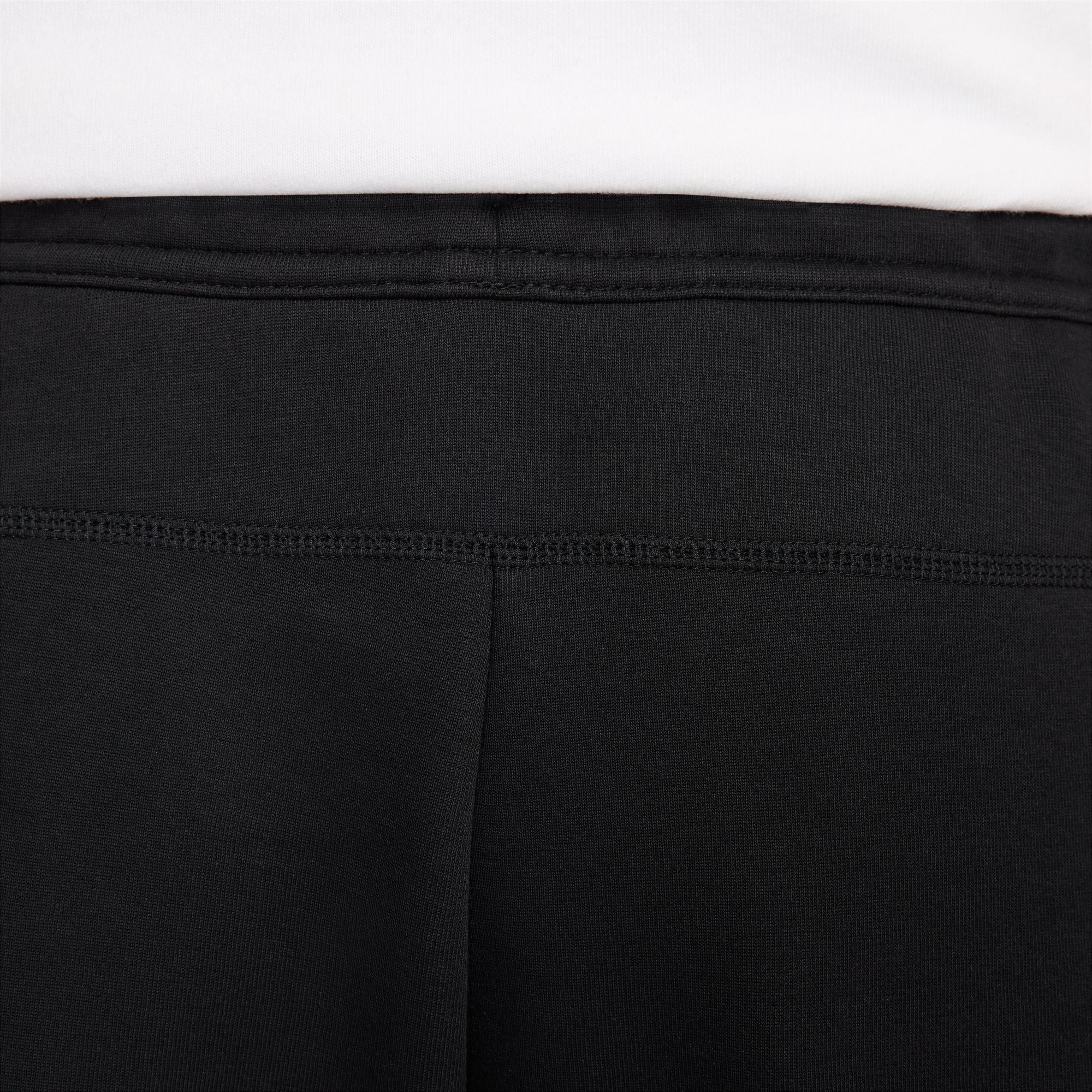 Nike Tech-thumbmail-8