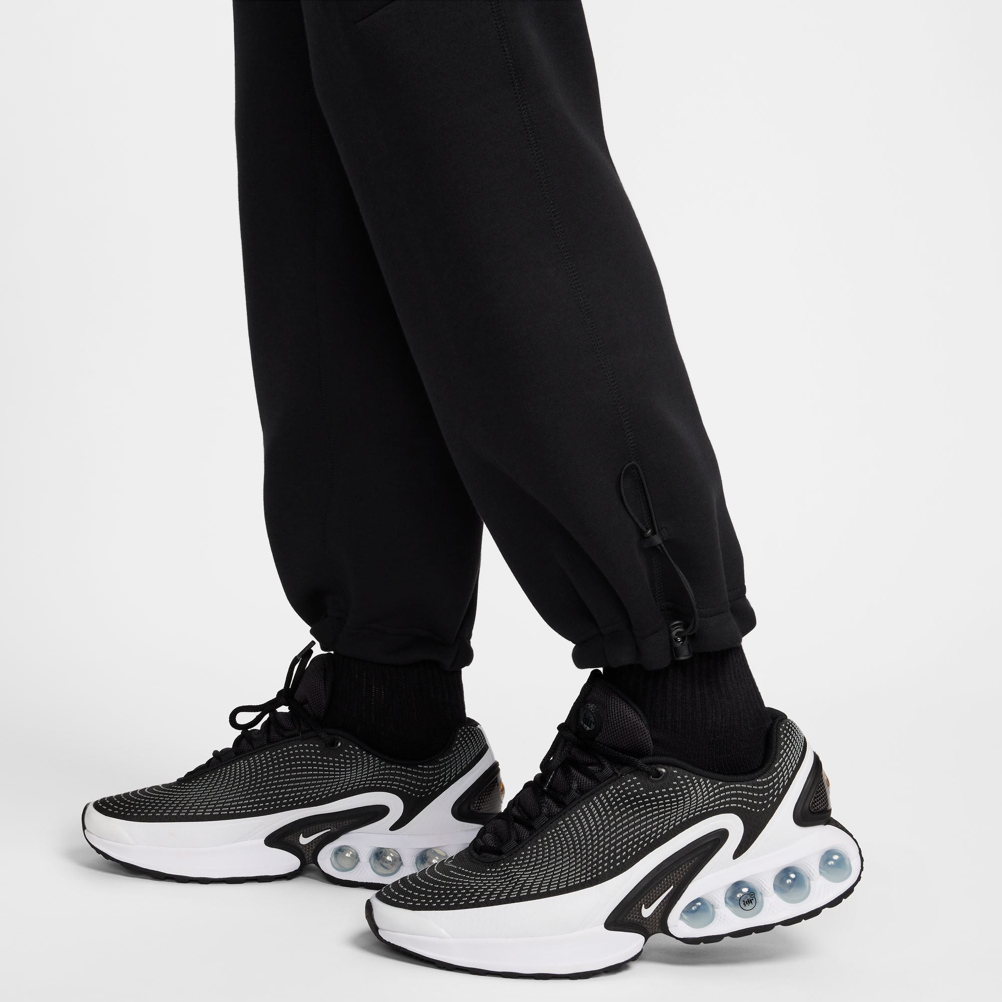 Nike Tech-thumbmail-9