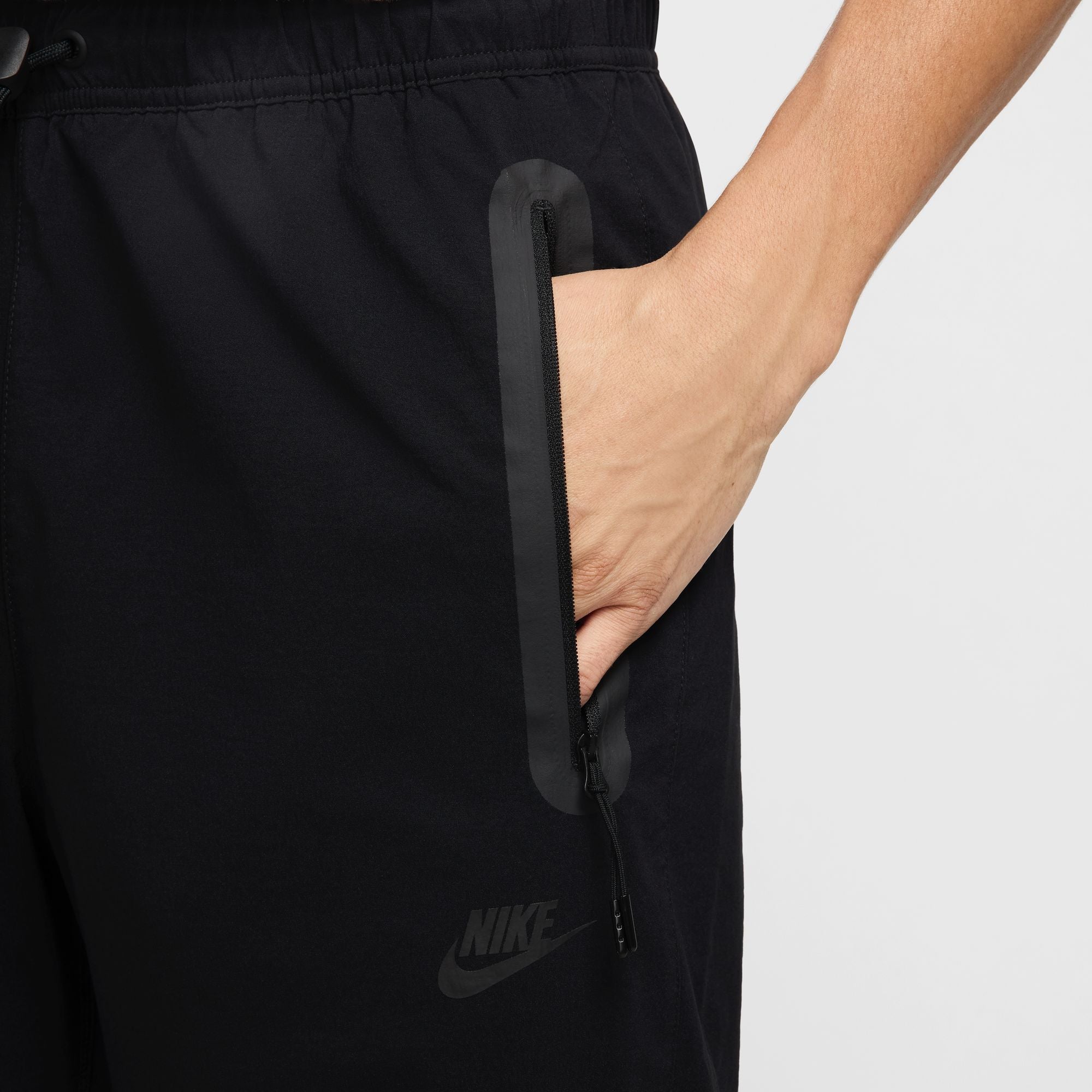 Nike Tech-thumbmail-4