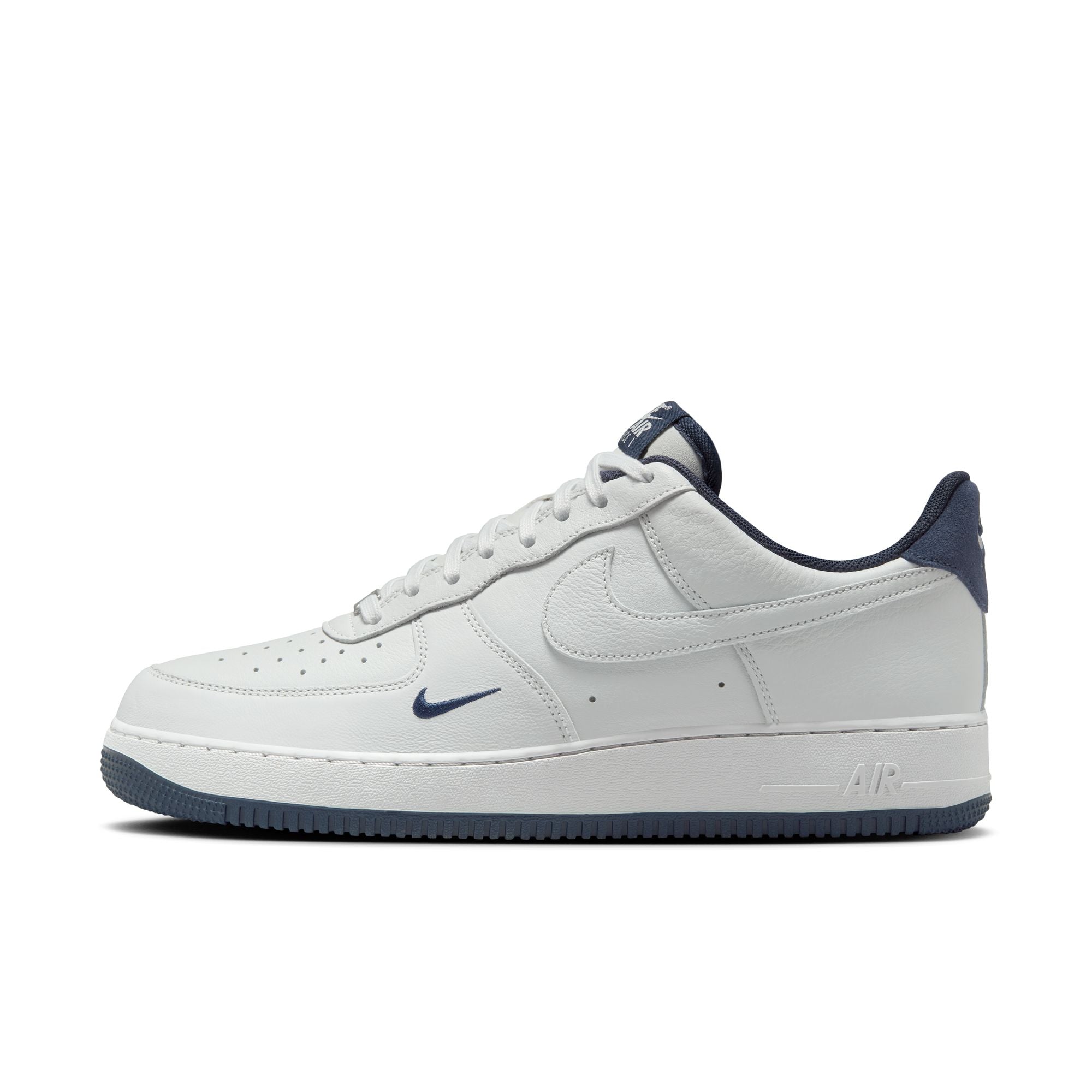 Nike Air Force 1 '07 LV8