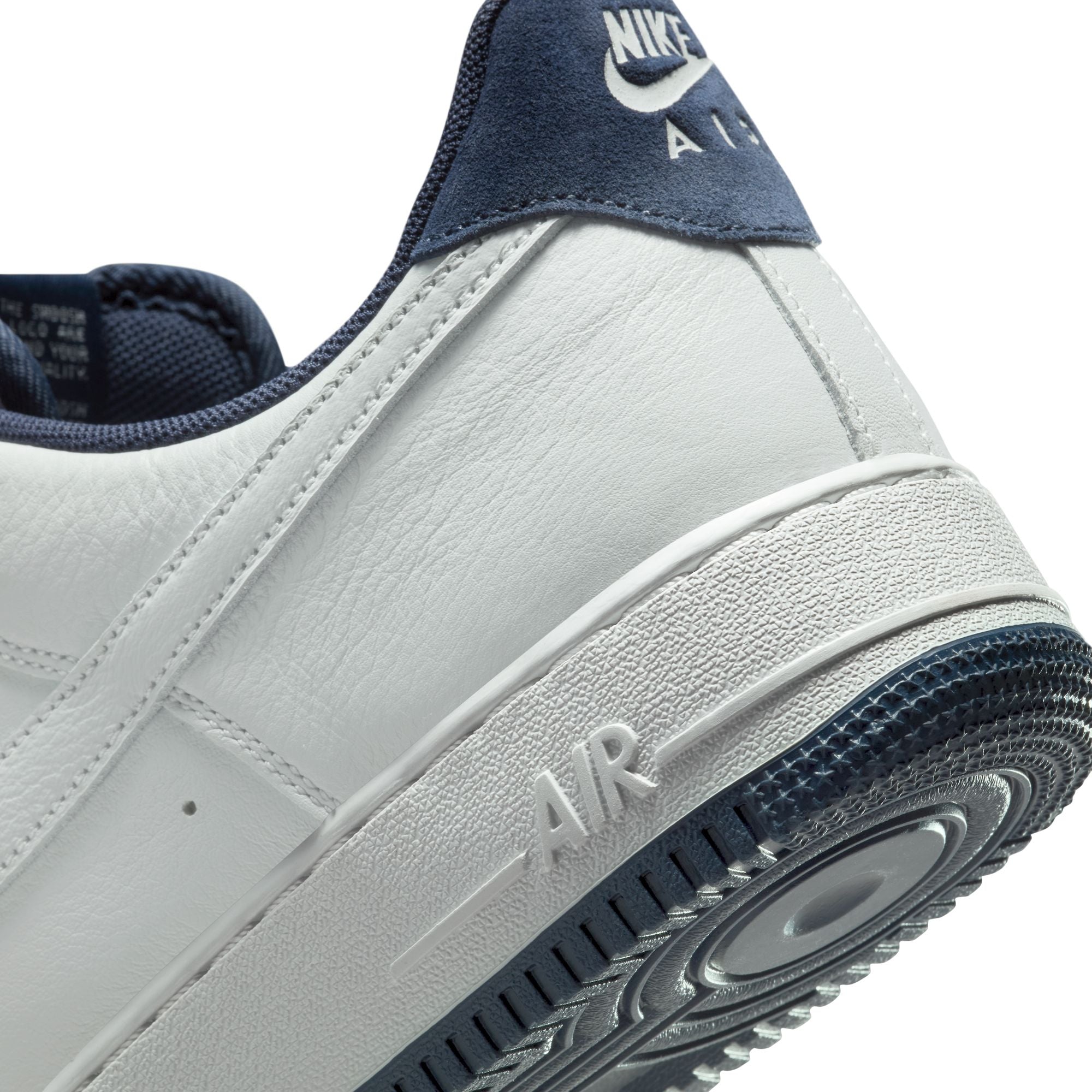 Nike Air Force 1 '07 LV8-thumbmail-11