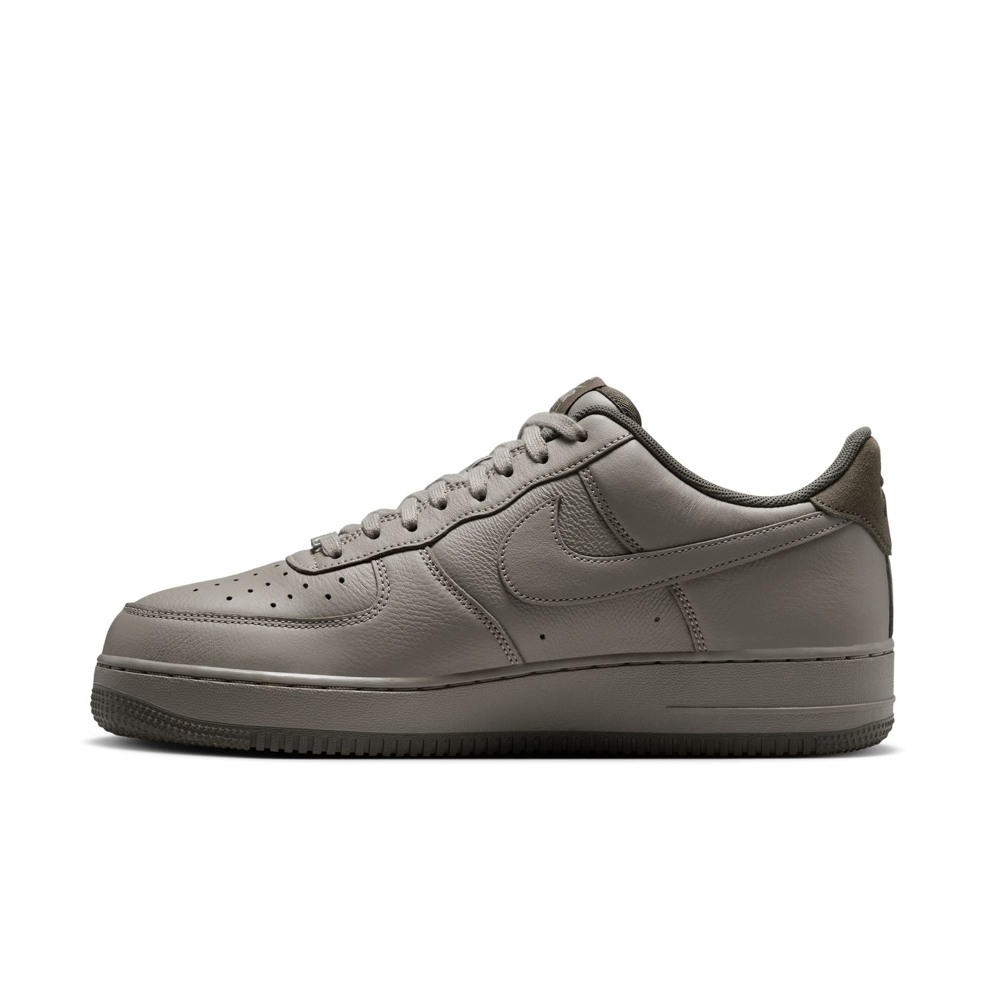 Nike Air Force 1 '07 LV8-thumbmail-5