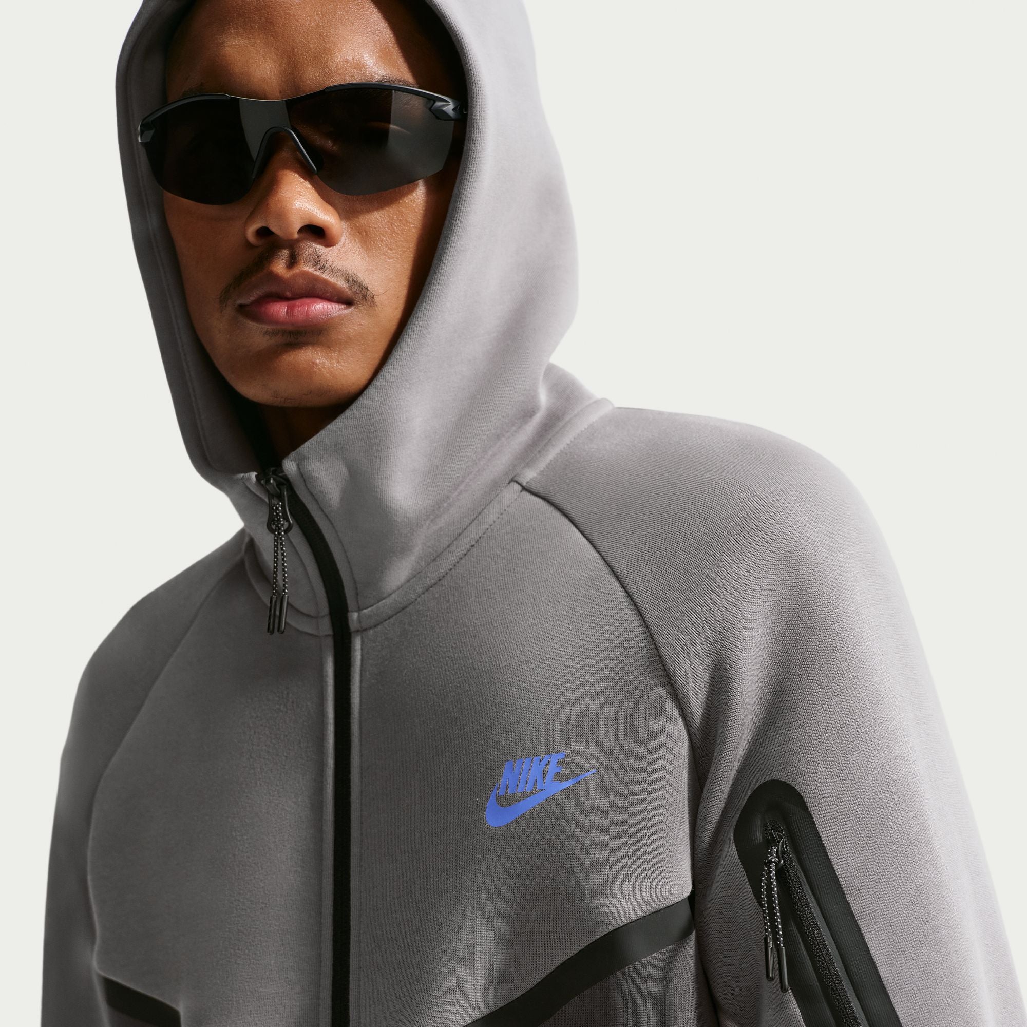 Nike Tech-thumbmail-4