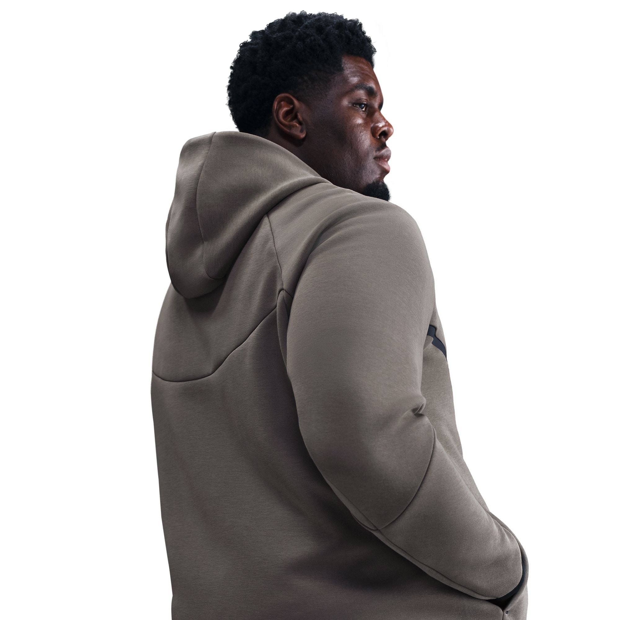Nike Tech-thumbmail-5