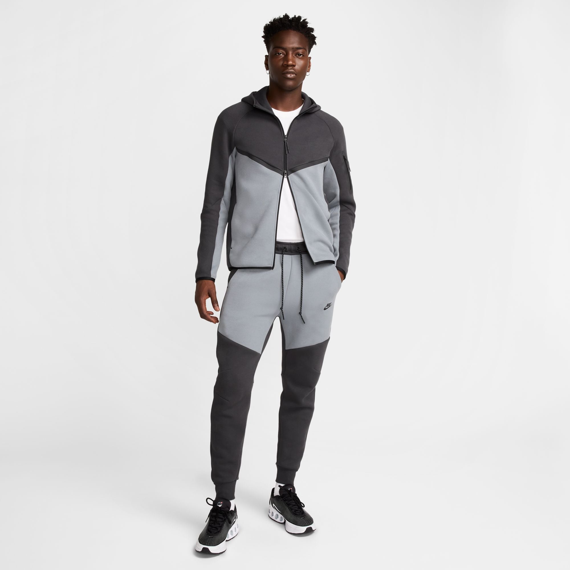 Nike Tech-thumbmail-9