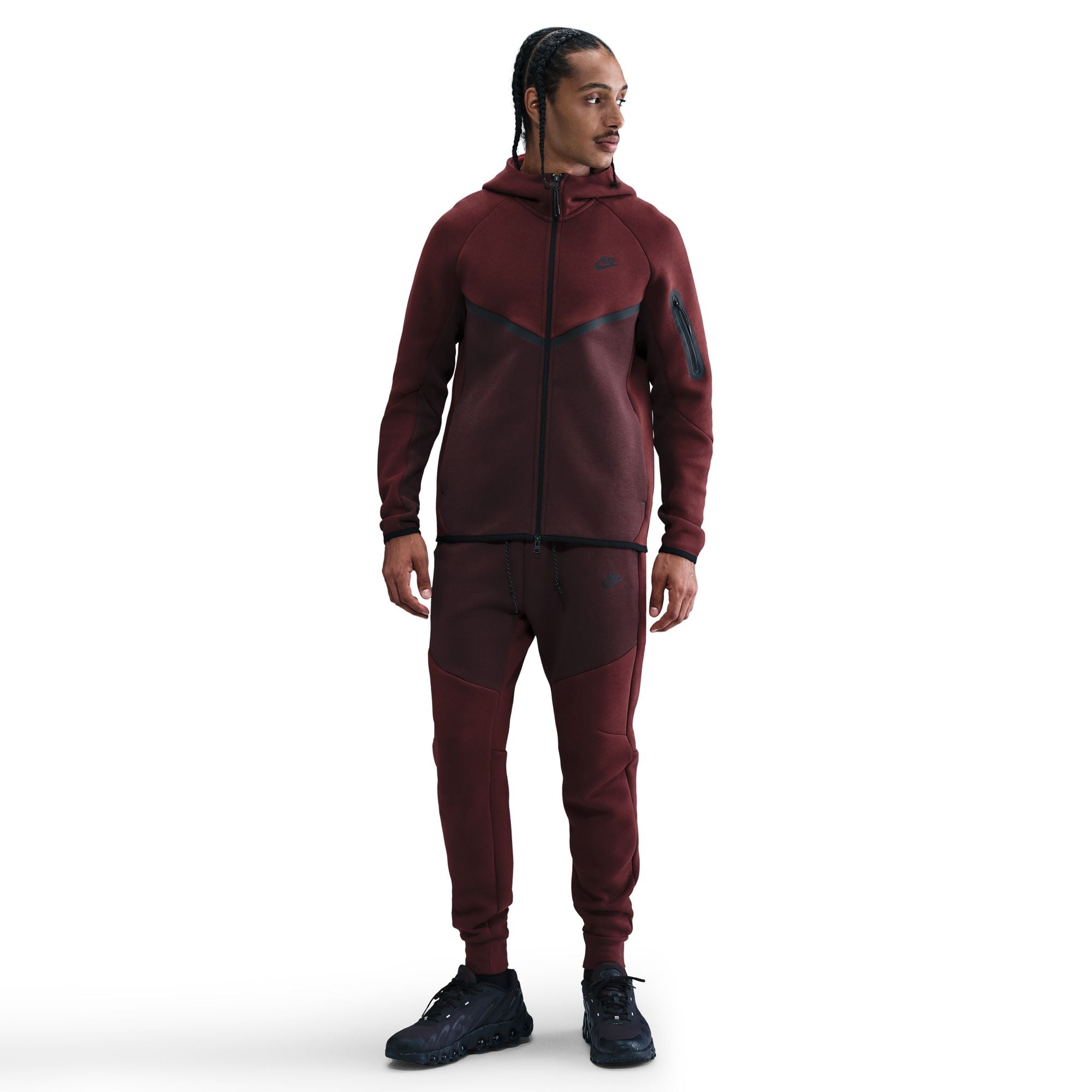Nike Tech-thumbmail-4