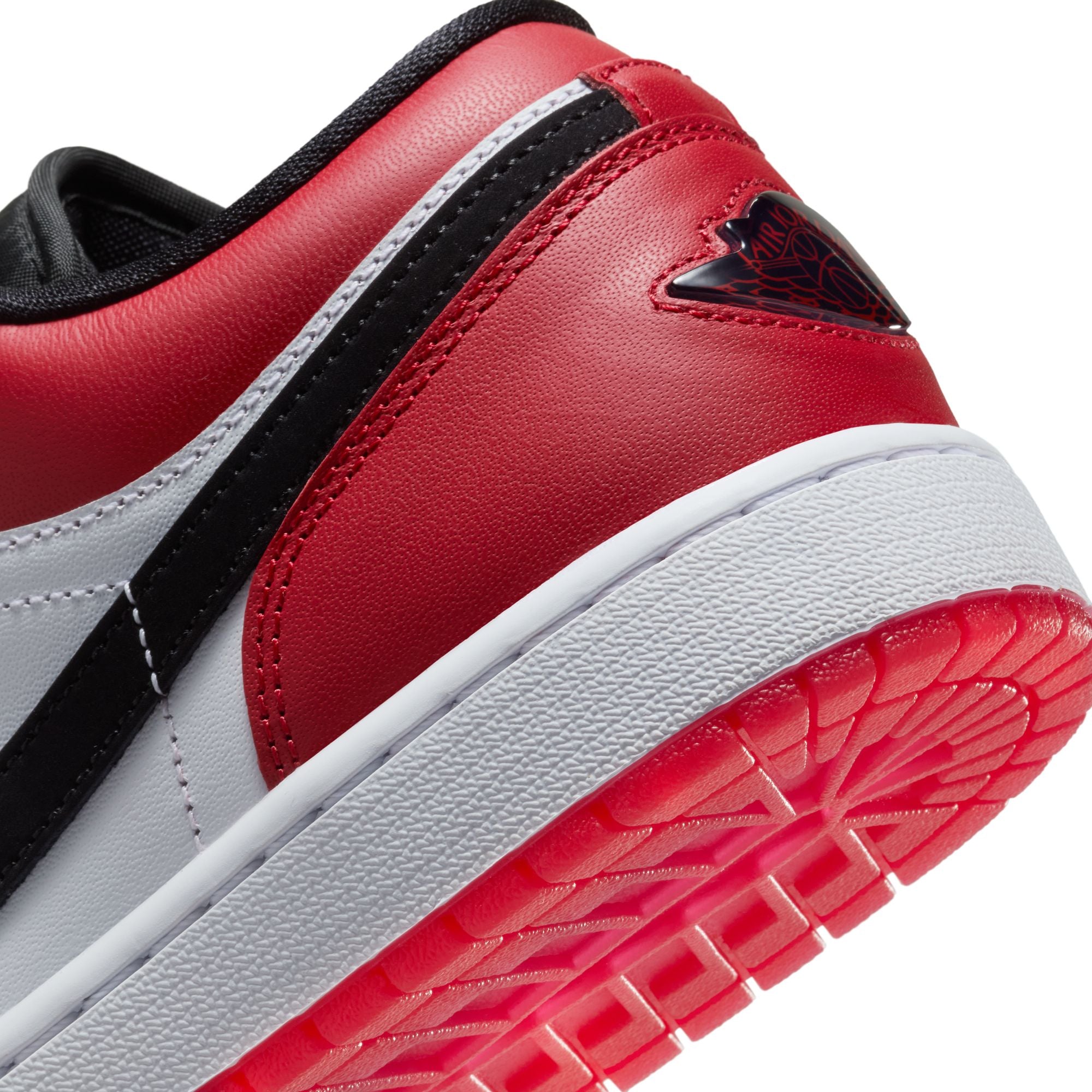 Air Jordan 1 Low SE-thumbmail-11