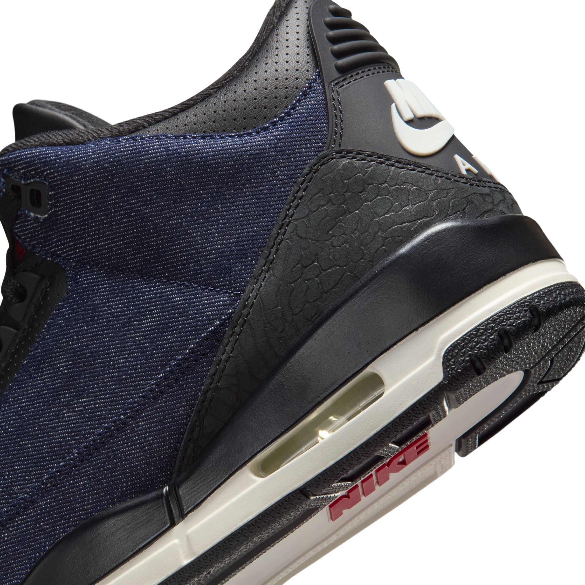 Air Jordan 3 x Levi's®-thumbmail-10