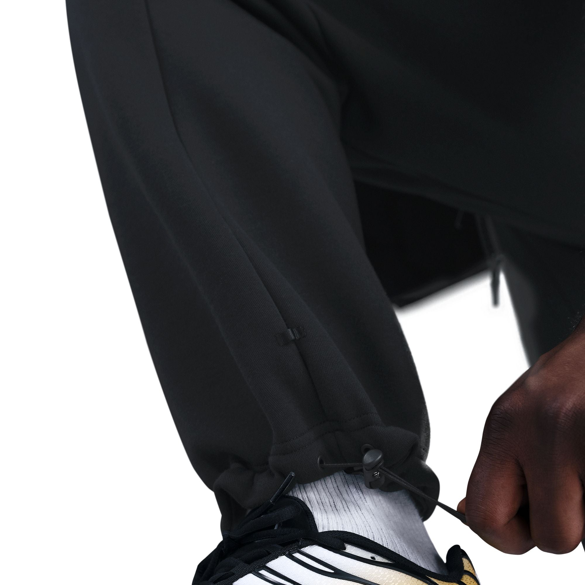 Nike Tech-thumbmail-6