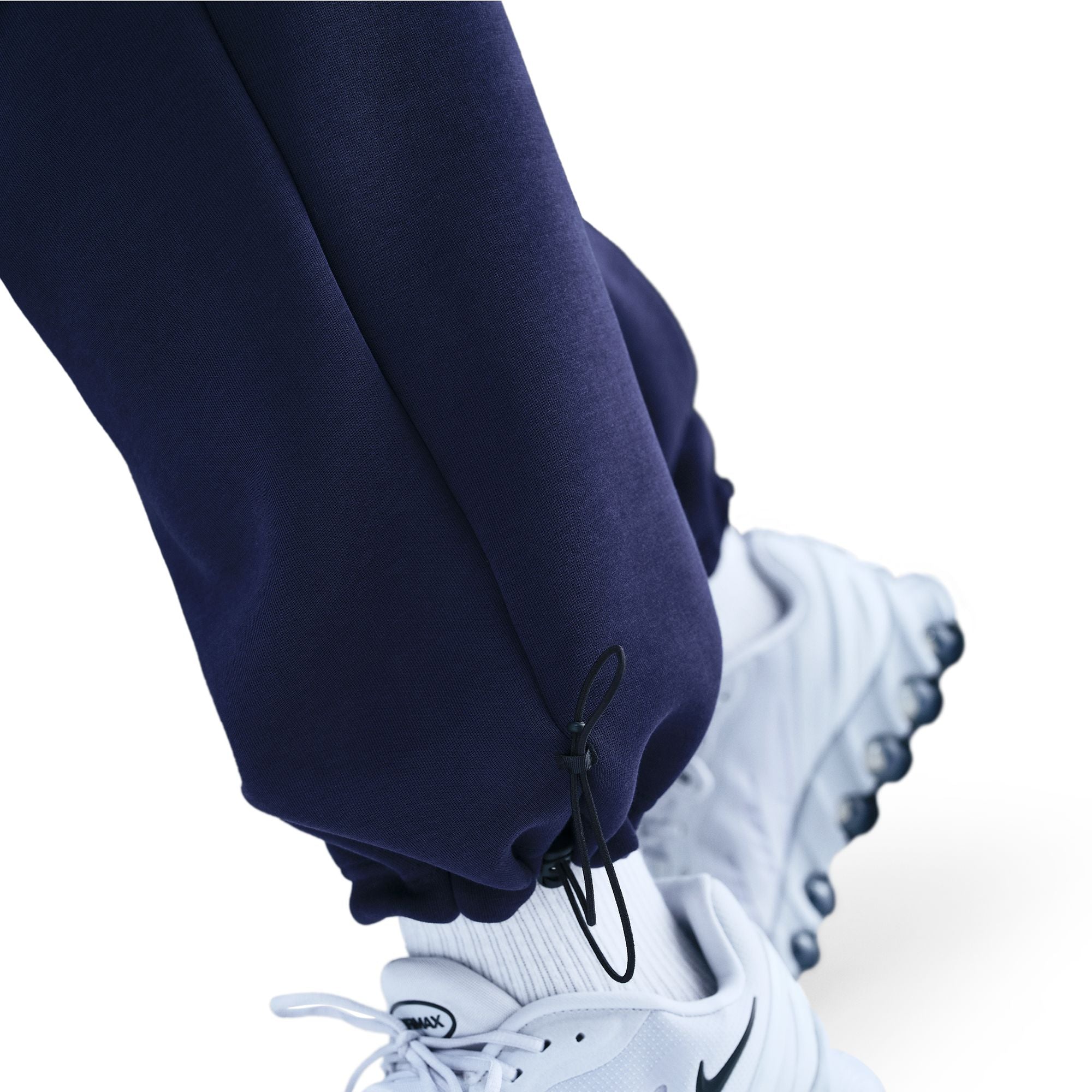 Nike Tech-thumbmail-6