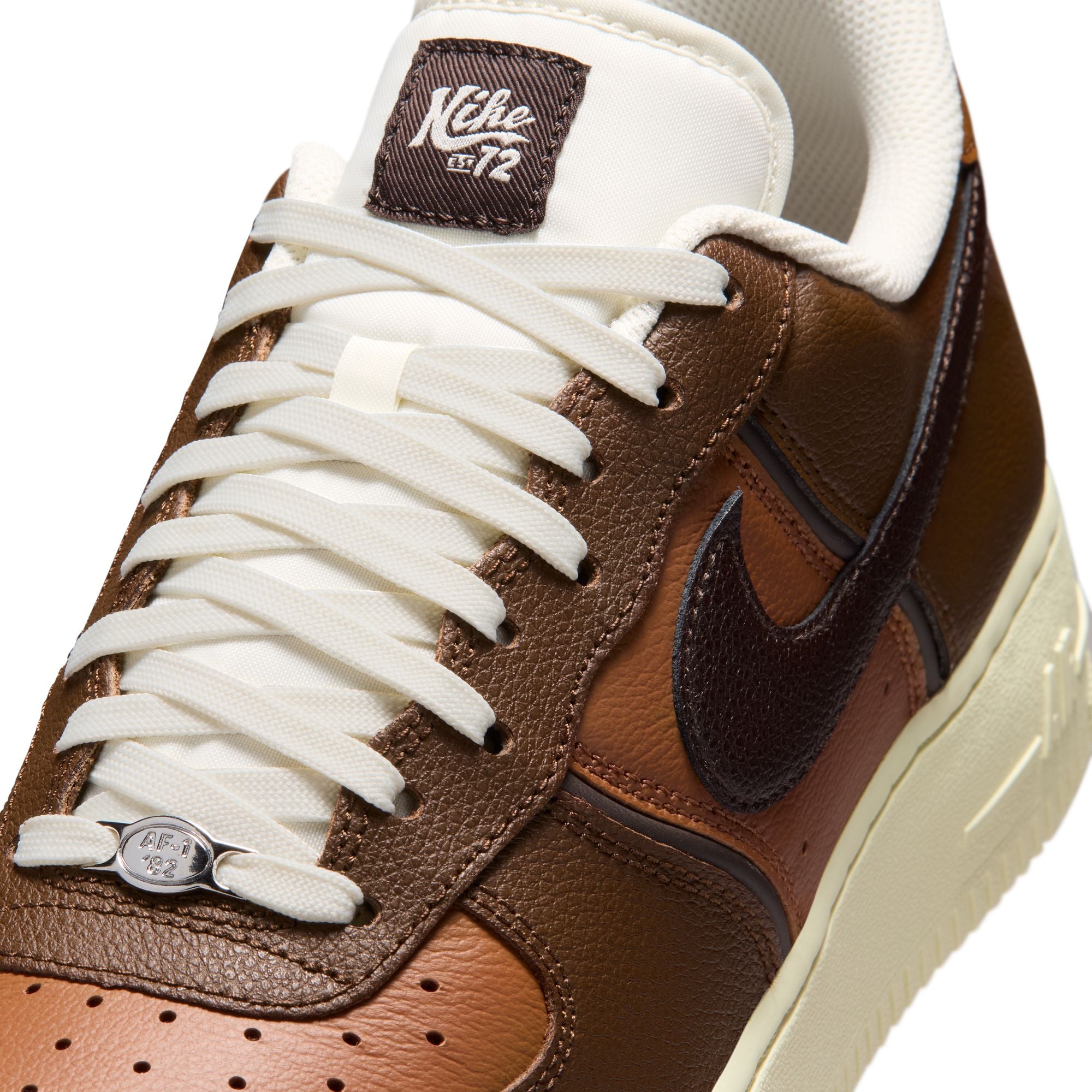 Nike Air Force 1 '07 LV8-thumbmail-10
