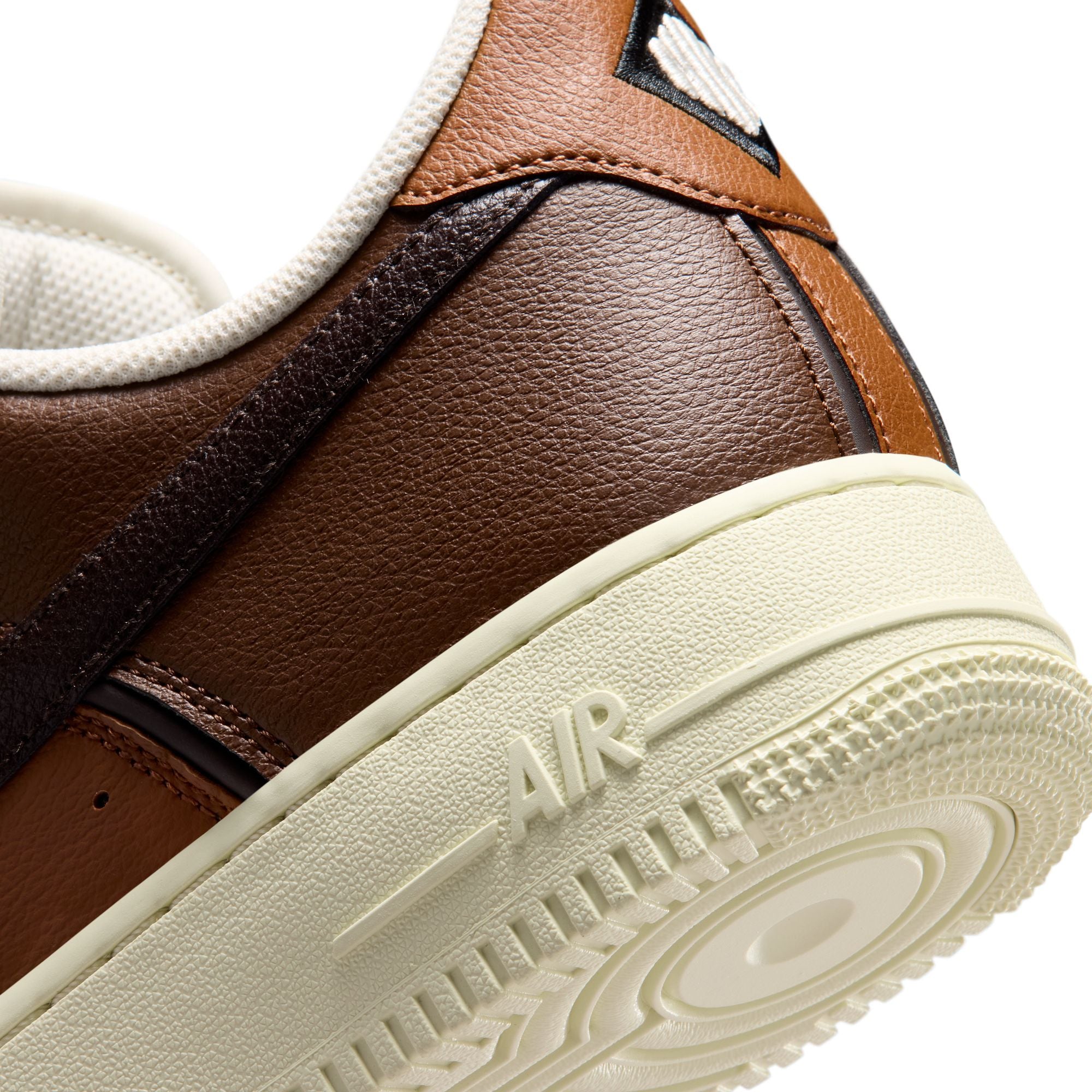Nike Air Force 1 '07 LV8-thumbmail-11