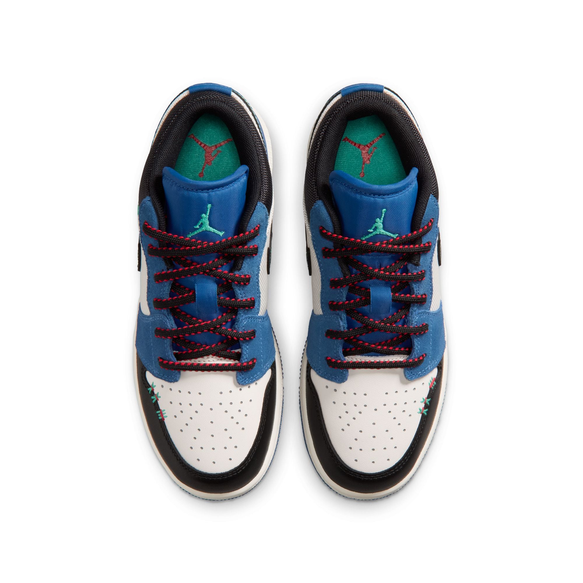 Air Jordan 1 Low SE (GS)-thumbmail-3