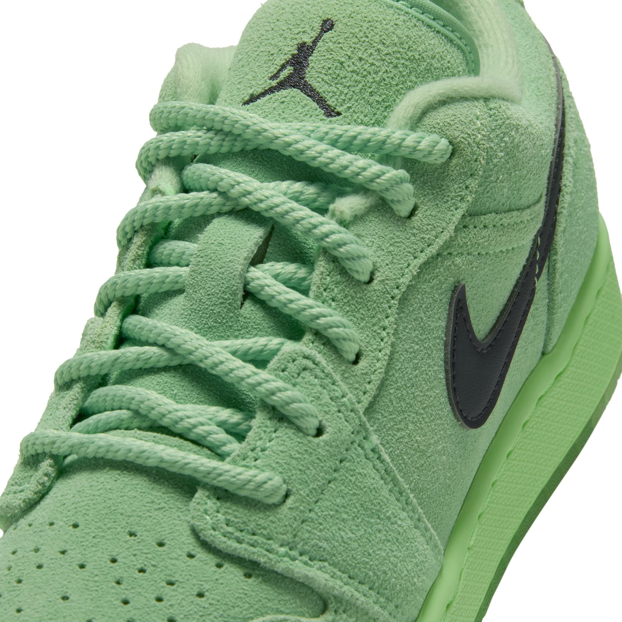 Air Jordan 1 Low SE (GS)-thumbmail-9