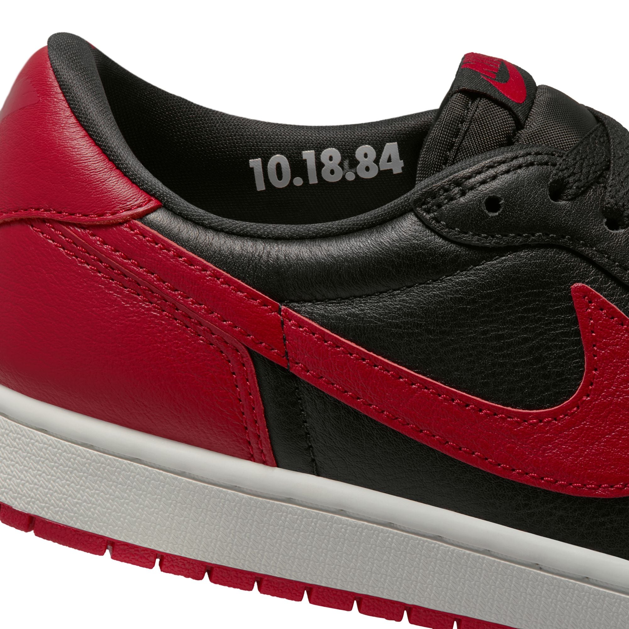 Air Jordan 1 Retro Low OG-thumbmail-9