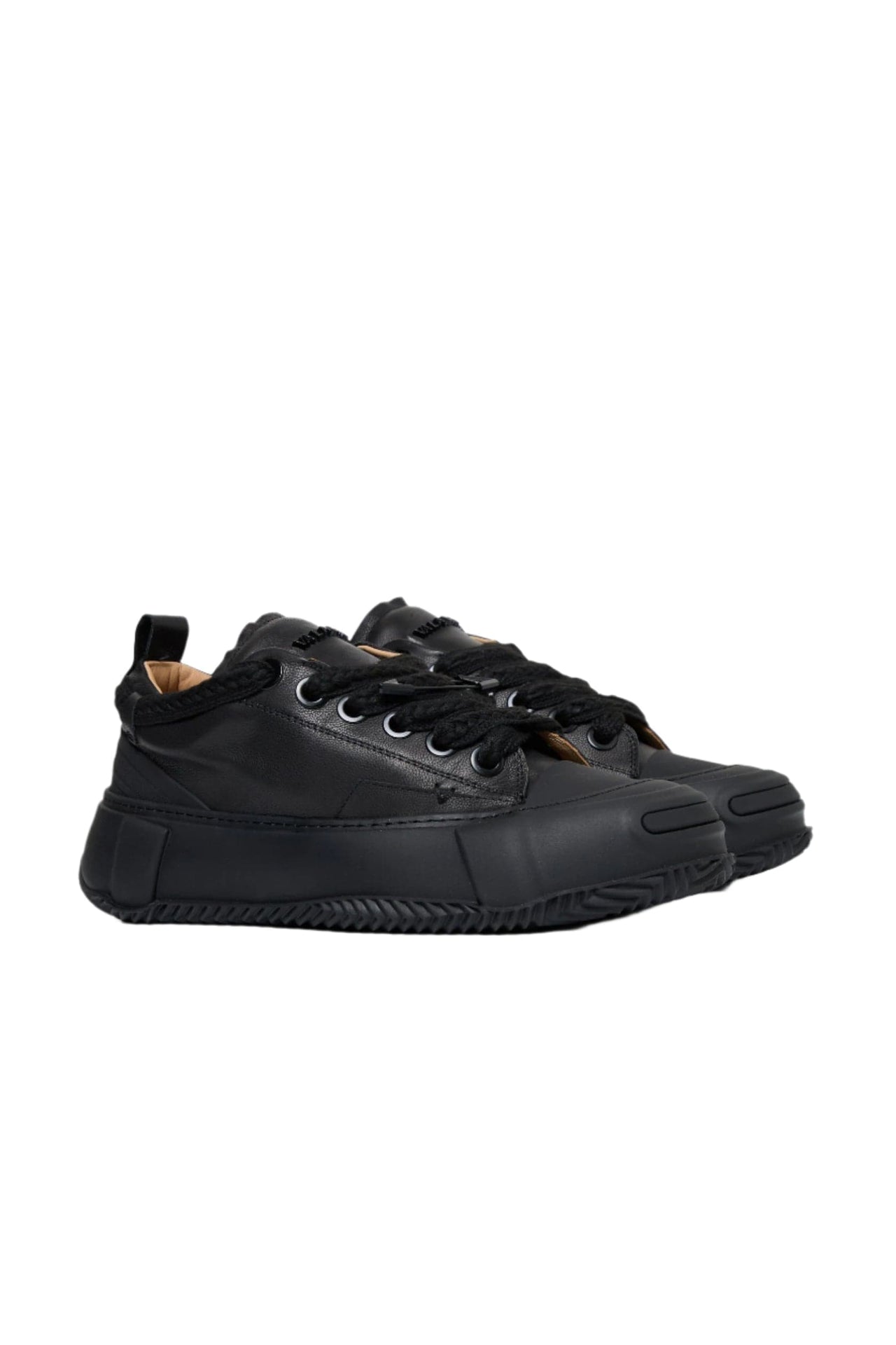 Valabasas 42/8 / BLACK LEATHER "VISION" BLACK LEATHER LOW TOP SHOES