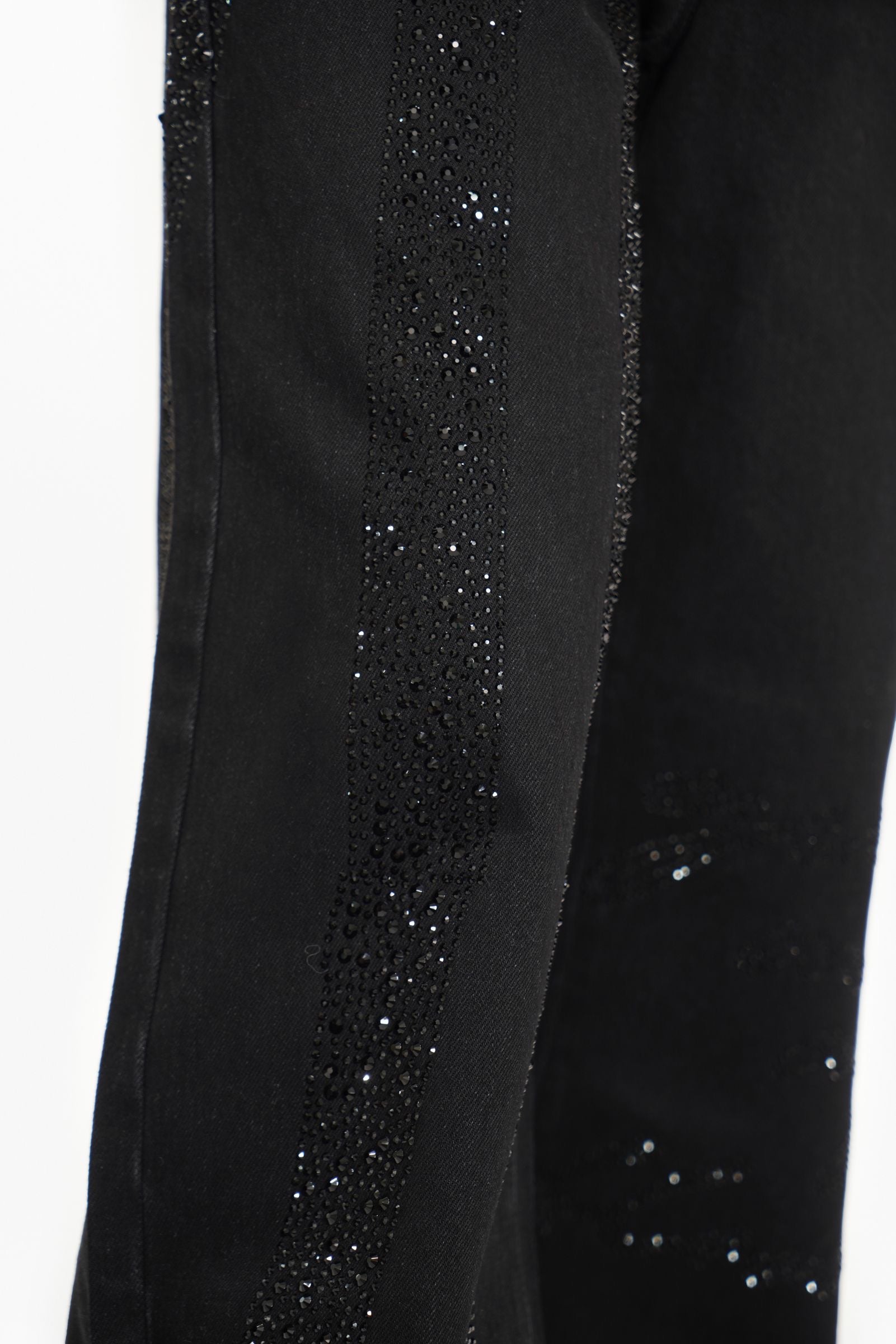 Front Knee View of the SCRIPTED STACKED Jeans by Valabasas