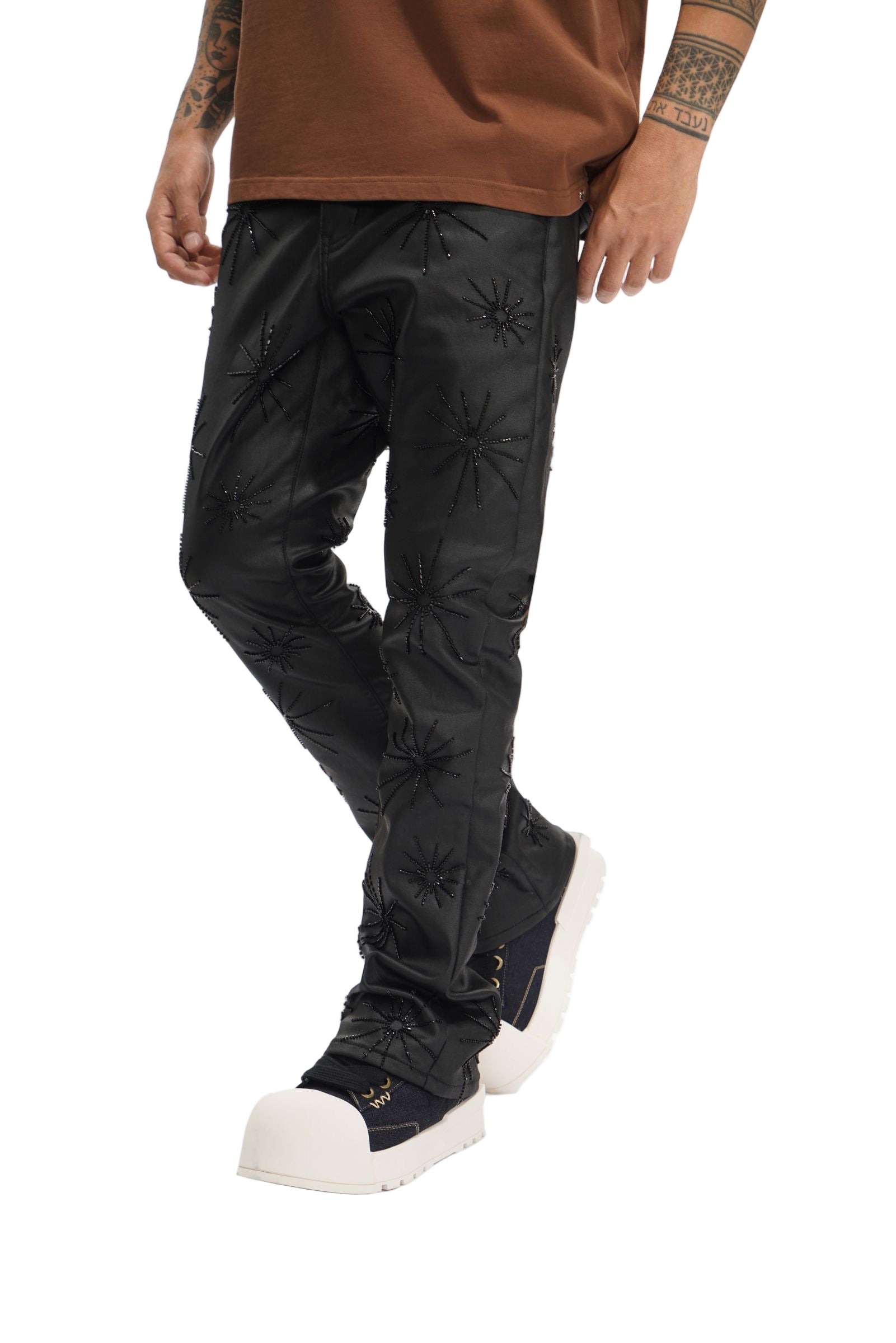 Front Right View of the SOLAR Jeans by Valabasas