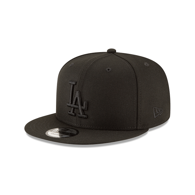 Front Left View of the New Era Cap O/S MLB BASIC SNAP 950 LOSDOD BLKBLK